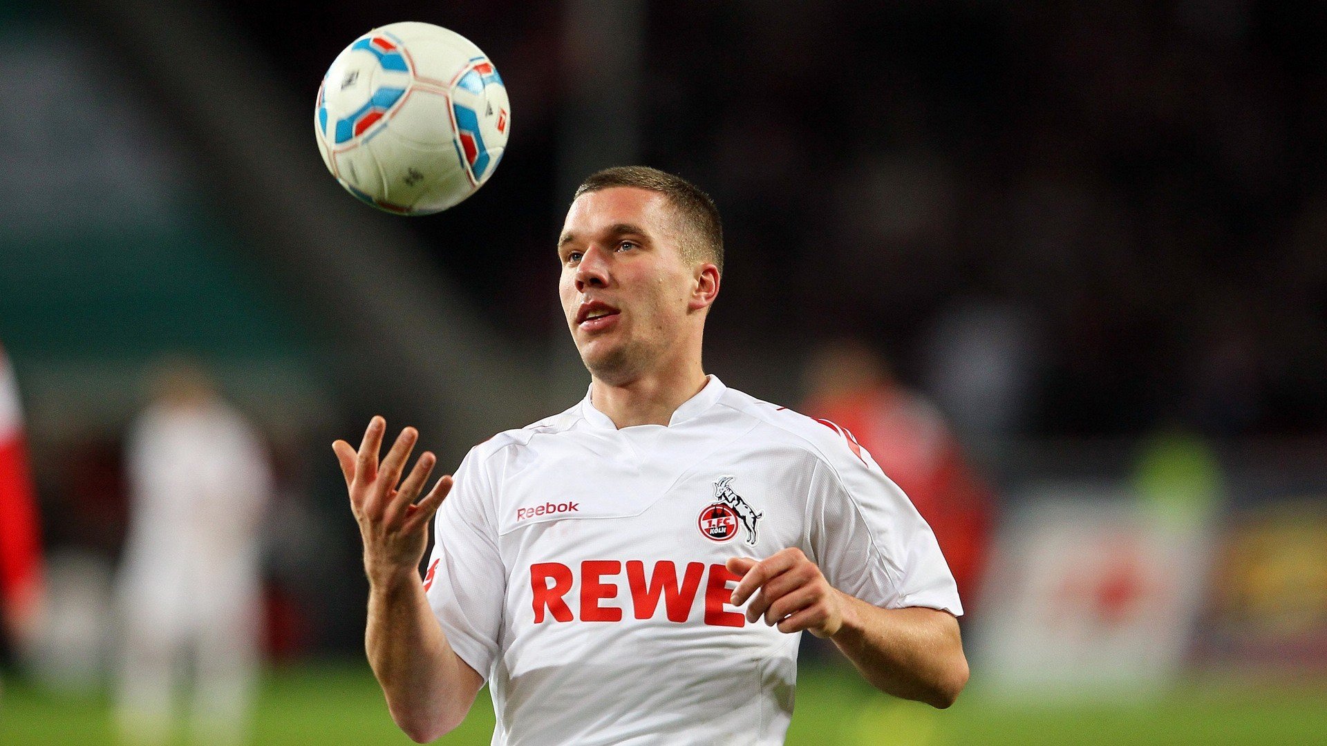 乐鱼中文网站-_户外跑步赛结合网球：运动休闲两不误_，户外活动跑步比赛